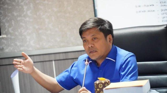 Irfan AB bakal calon wakil bupati Maros pada Pilkada 2024. Irfan AB siap dampingi Chaidir Syam bertarung diperiode kedua setelah mendapat restu dari pimpinan PAN.