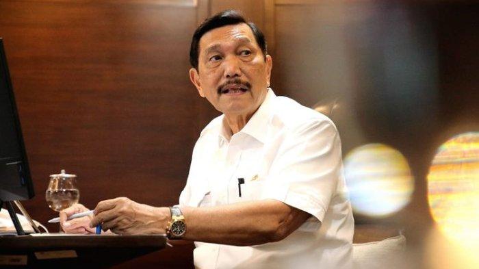 Menko Marves Luhut Binsar Pandjaitan tengah mengadakan rapat koordinasi secara daring membahas terkait percepatan pembangunan infrastruktur pengembangan Wilayah Provinsi Jawa Barat, di Jakarta, Selasa (16/2/2021).(Dokumentasi Humas Kemenko Marves)
