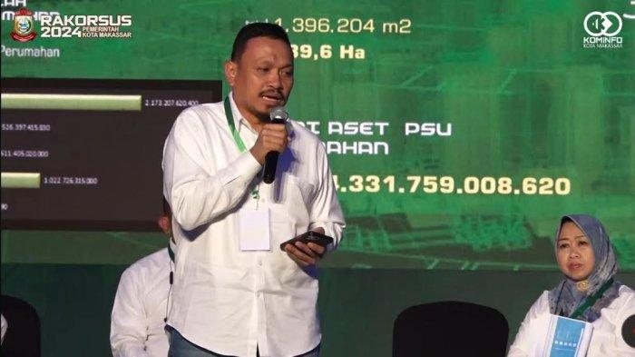 Rina menggunakan layanan Green SM di Makassar