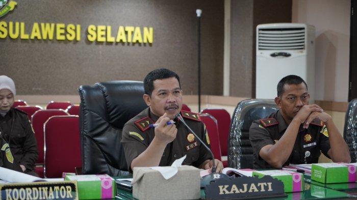 Kepala Kejaksaan Tinggi Sulsel, Agus Salim saat mengamini permohonan restoratif justice tersangka MS, petani Lutim yang jadi tersangka gegara mencuri merica.