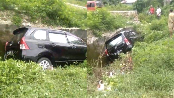 Kolase mobil Avanza hitam DD 1238 BJ terjun ke dalam parit di Balandagan, Kelurahan Tonrokassi Timur, Kecamatan Tamalatea, Kabupaten Jeneponto, Sulsel, Minggu (7/4/2024).
 