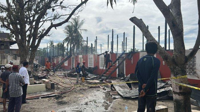 Kondisi Asrama Putra Ponpes DDI Patobong Pinrang pasca terbakar. 