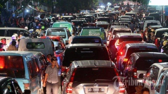 MACET - Lokasi macet arus mudik lebaran Idulfitri 2025, Makassar- Maros dan Gowa. Puncak arus mudik lebaran Idul Fitri 1446 Hijriyah mulai Jumat (28/3/2025) kemarin.