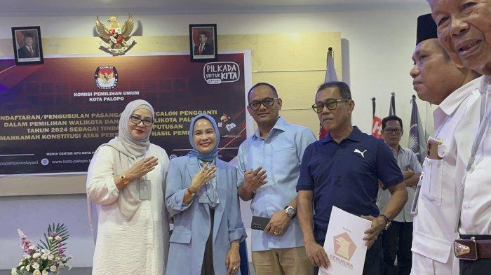 PSU PILKADA PALOPO - Naili - Akhmad Syarifuddin resmi mendaftar ke KPU Palopo, Senin (10/3/2025). Mereka datang didampingi pimpinan partai pengusung (TRIBUN-TIMUR.COM/ANDI BUNAYA)