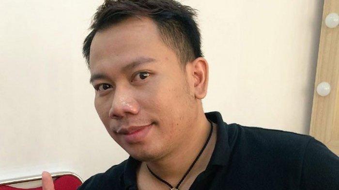 Vicky Prasetyo.