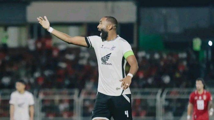 PSM MAKASSAR - Kapten Yuran Fernandes diprediksi kembali menjadi starter saat PSM Makassar berjumpa PSIS Semarang pada pekan 23 Liga 1 2024/2025 di Stadion Jatidiri, Semarang, Jawa Tengah, Minggu (16/2/2025) malam. Yuran Fernandes kembali setelah pulih dari cedera.