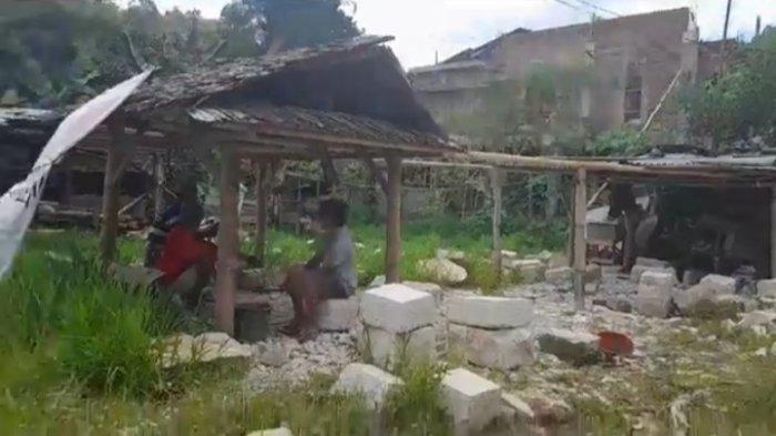 Kisah Pak Rippon di Sangalla Toraja, Jadi Pemahat Batu Sejak Kecil ...