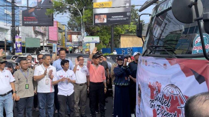 Pelepasan Komoditas Ekspor dari Rujab Gubernur Sulsel, Jl S Tangka, Sawerigading, Kecamatan Ujung Pandang, Kota Makassar, Minggu (21/7/2024).