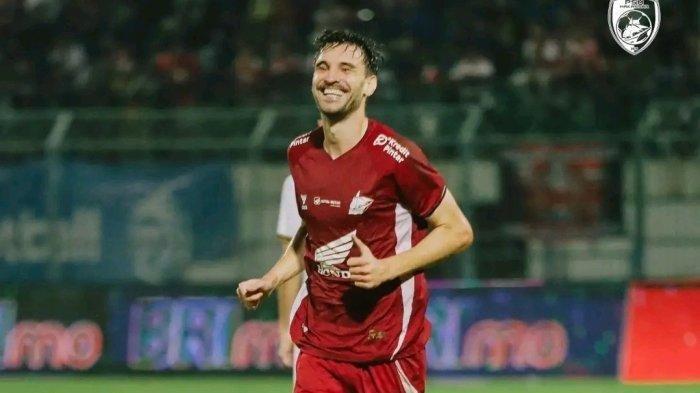 PSM MAKASSAR - Pemain PSM Makassar Nermin Haljeta. Nermin Haljeta dirumorkan bergabung ke PSIM Yogyakarta.