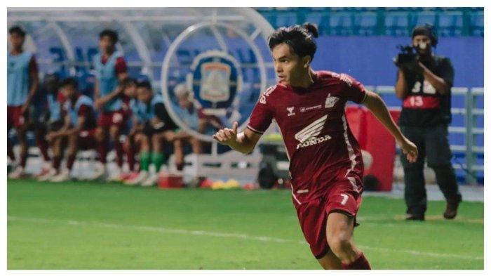 PSM MAKASSAR - Pemain PSM Makassar Victor Dethan. Arema FC dirumorkan tertarik mendatangkan Victor Dethan dari PSM Makassar.