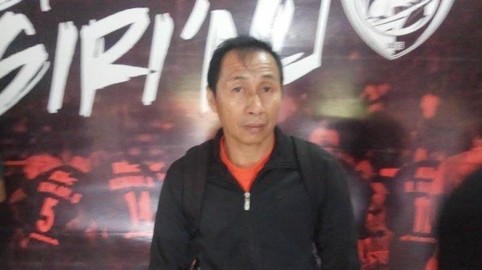 Pengamat sepakbola Imran Amirullah. Imran Amirullah meminta Bernardo Tavares membenahi mental pemain PSM Makassar sebelum melawan Persita.