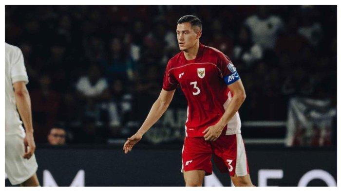 TIMNAS - Potret Jay Idzes saat laga Timnas Indonesia Vs Bahrain pada Selasa, 25 Maret 2025. Terbaru Jay Idzes laris manis di bursa transfer Liga Italia, cek updatenya, Selasa (17/6/2025). 