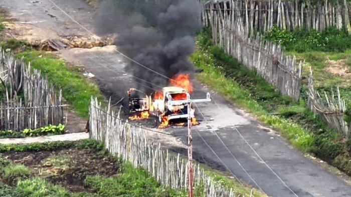 Potret Mobil warga Jeneponto diduga dibakar di Nabire, Provinsi Papua Tengah