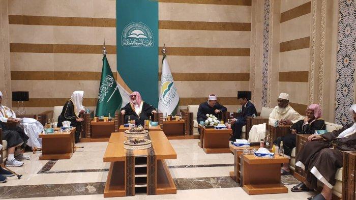 Prof Nazaruddin Umar saat pertemuan para ulama dewan pengawas Majma Khadimul Haramain Syarifain Malik Salman Bin Abdul Aziz Lil Hadist Nawabi Syarif di Madinah, Kamis (7/8/20204).