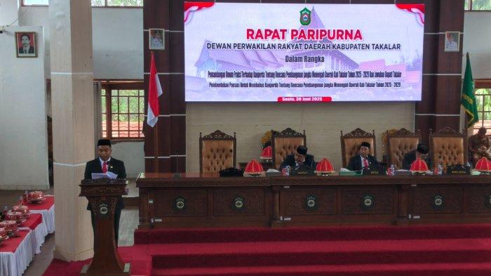 RPJMD TAKALAR - Ichsan Ariansyah Muchtar membacakan pemandangan umum Fraksi PKB dalam rapat paripurna Ranperda RPJMD Takalar 2025–202ahas lebih lanjut.