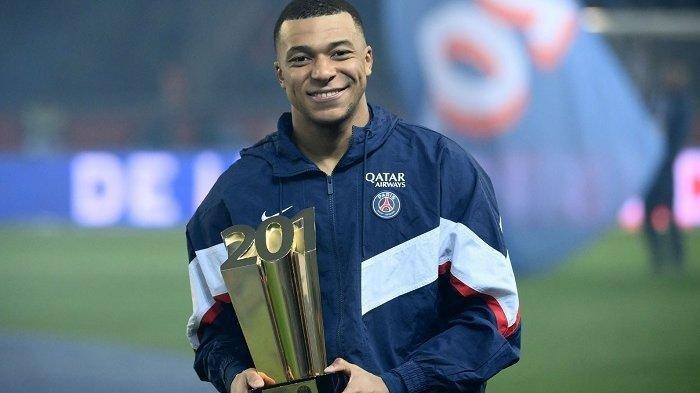 Real Madrid kabarnya mempertimbang menjual 2 pemain bintangnya demi mendatangkan Kylian Mbappe dari PSG.