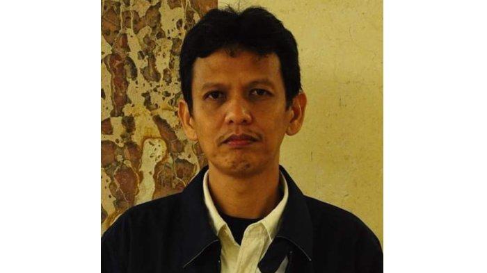 Rusman Madjulekka, penggemar dan pencinta sepakbola nasional.