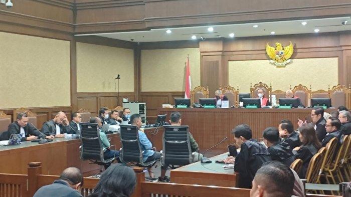 SIDANG HASTO KRISTIYANTO - Hasto Kristiyanto kembali menjalani sidang lanjutan perkara suap dan gratifikasi di Pengadilan Tindak Pidana Korupsi Jakarta, pada Jumat (25/4/2025). Agenda hari ini mendengar keterangan dua orang saksi yang dihadirkan Jaksa KPK.