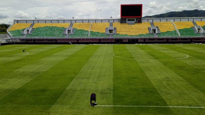 STADION BJ HABIBIE - Suasana menjelang laga PSM Makassar vs Persebaya Surabaya, di mana 500 personel gabungan disiagakan untuk pengamanan di Stadion BJ Habibie Parepare.