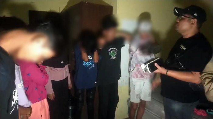 Asyik Berduaan dengan Pacar di Hotel Manado