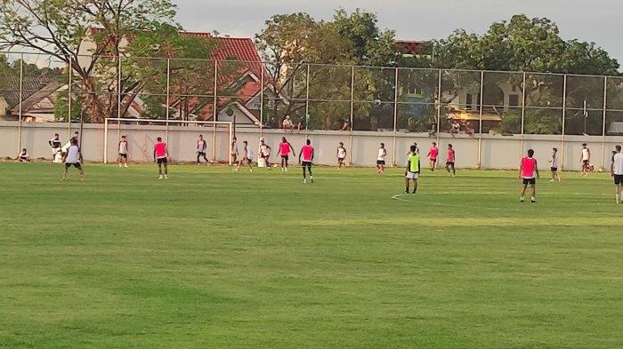 latihan di Stadion Kalegowa, Kabupaten Gowa, Senin (29/7/2024).