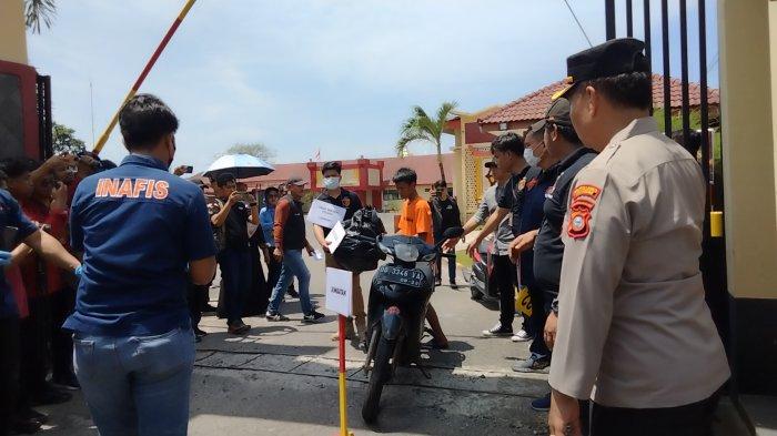 Penampakan dan Ekspresi Faisal Tersangka Pembunuhan dan Penculikan Anak