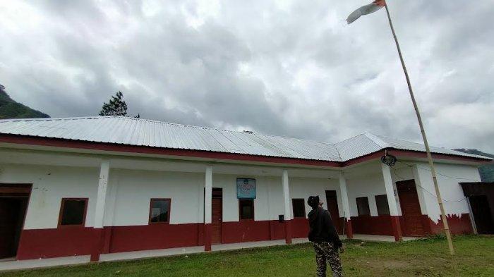 Suasana Sekolah Dasar (SD) Inpres 5/81 Tapong, di Dusun Lerang, Desa Tapong, Kecamatan Tellu Limpoe, Kabupaten Bone, Sulawesi Selatan, Minggu (7/7/2024) sore.