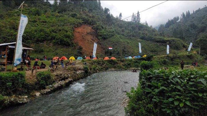 Suasana destinasi wisata Sivin Camp, di Dusun Karangan, Desa Latimojong, Kecamatan Buntu Batu, Kabupaten Enrekang. 