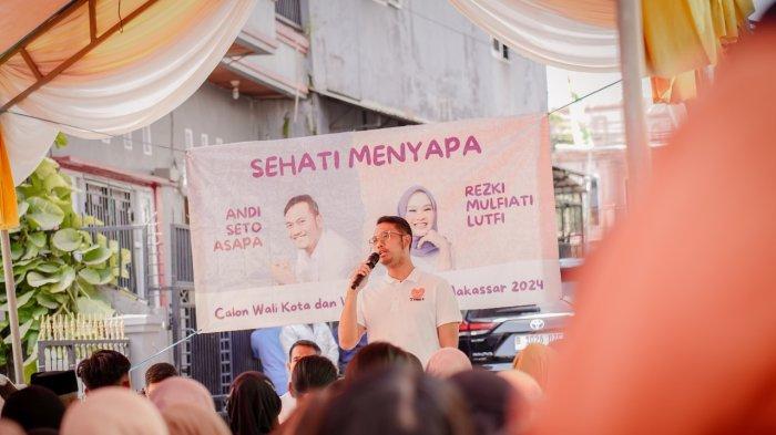 Bakal Calon Wali Kota Makassar, Andi Seto Gadhista Asapa, kembali bersilaturahmi dengan warga di Jalan Dirgantara, Kelurahan Karampuang, Kecamatan Panakkukang, pada Selasa (17/9/2024).