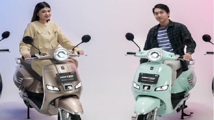 UNITED C2000 - United E-Motor C2000. Skuter listrik United C2000 tidak hanya unggul dalam estetika, tetapi juga memiliki performa yang andal.