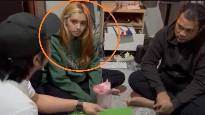 Tampang wanita inisial PA ditangkap nyabu bareng Virgoun di kamar kos Kawasan Ampera, Jakarta Selatan, Kamis (20/6/2024) dini hari.