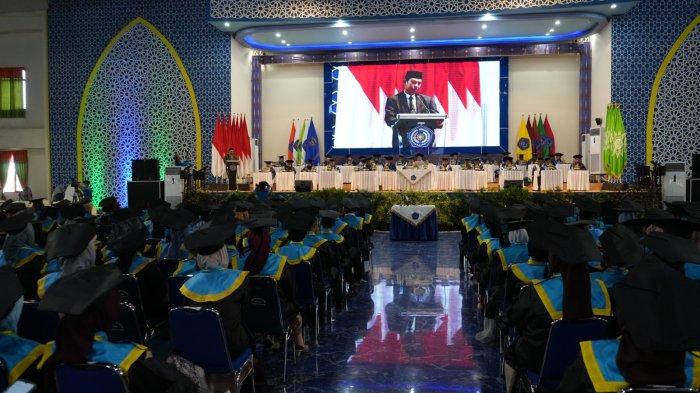 WISUDA UNISMUH - Wisuda ke-85 Universitas Muhammadiyah (Unismuh) Makassar Periode Juni 2025, di Balai Sidang Muktamar 47 Kampus Unismuh Makassar, Sabtu, (21/7/2025).