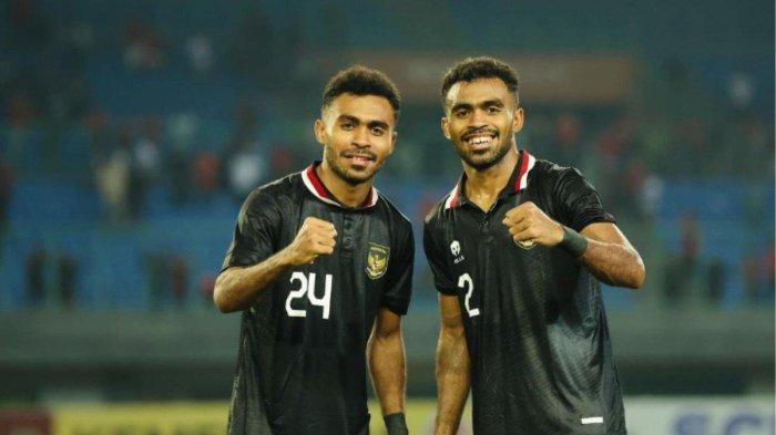Yakob Sayuri dan Yance Sayuri. Yakob dan Yance resmi bergabung ke Malut United.