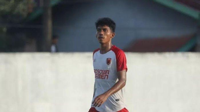 Pemain PSM Makassar, Adil Nur Bangsawan. Adil jalani debut bersama PSM Makassar lawan RANS Nusantara di Stadion BJ Habibie, Parepare pada Senin (30/1/2023)