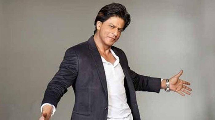 Aktor Bollywood Shah Rukh Khan menawarkan kantornya jadi tempat karantina pasien Corona