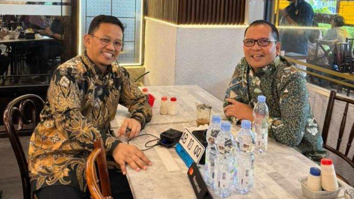 Danny Pomanto mengunggah foto bersama Amir Uskara di sebuah kafe di Jakarta usai menerima rekomendasi DPP PKB, Kamis (1/8/2024). 
 
 