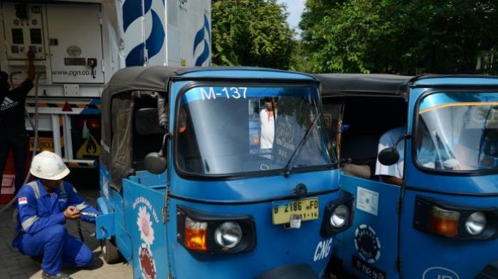 Belum Ada Izin, Dishub dan Polisi Tangkap Bajaj di Jalan Riau