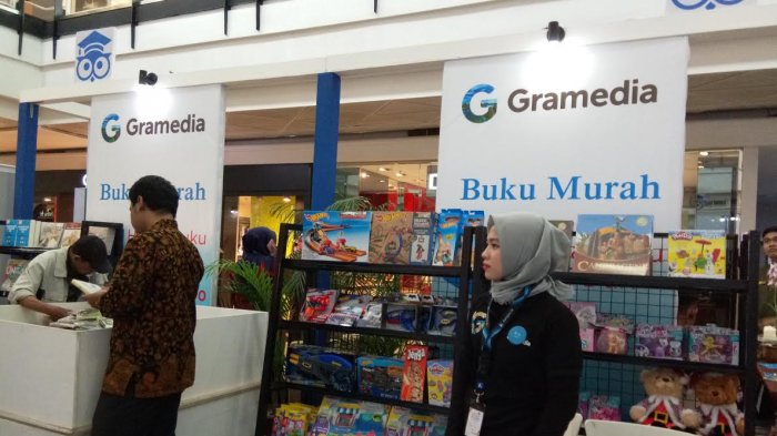 TB Gramedia Obral Buku Mulai Rp 5000 - Tribun-timur.com