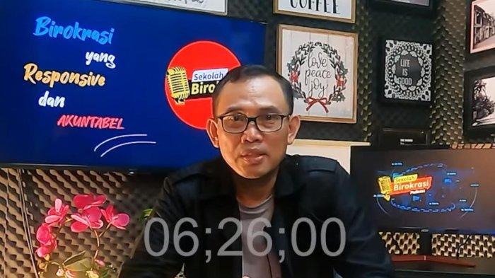 Guru Besar Ilmu Administrasi Fisip Unhas, Prof Sangkala MSi dalam Podcast Sekolah Birokrasi Tribun Timur.