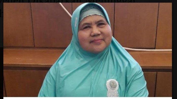 Mamah Dedeh.