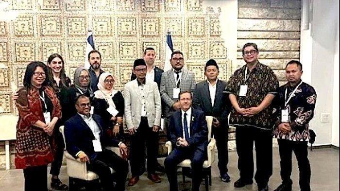 Pengurus Besar Nahdlatul Ulama (PBNU) menyesalkan lima Nahdliyin yang bertemu Presiden Israel Isaac Herzog. 