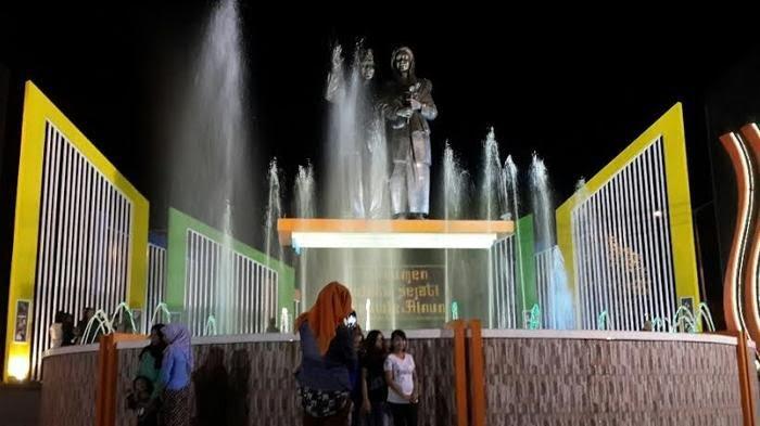 Monumen Cinta Sejati Habibie-Ainun