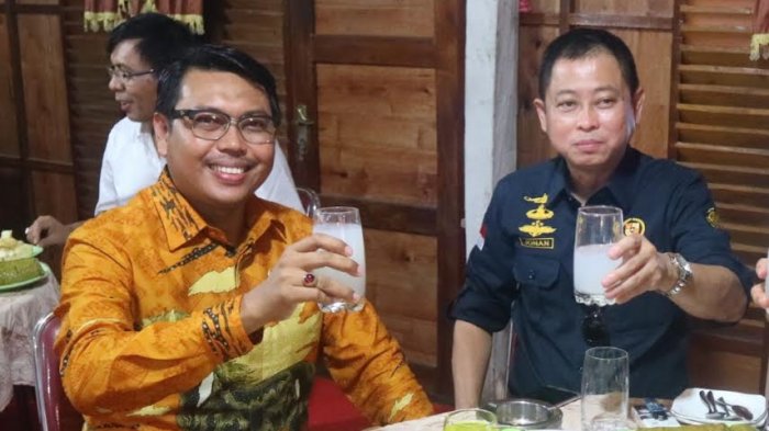 Menteri Energi dan Sumber Daya Mineral Ignasius Jonan meresmikan Sumur Bor Air Tanah dan Pembangkit Listrik Energi Terbarukan di Desa Batujala, Kecamatan Bontoramba Kabupaten Jeneponto, Sulsel, Rabu (9/5/2018).