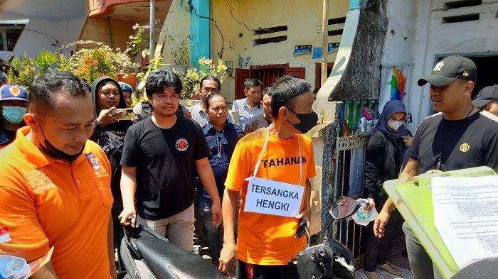 Akhirnya terungkap detik-detik pembunuhan yang dilakukan Henky Talik terhadap sang istri, Jumiati pada Agustus tahun 2017.