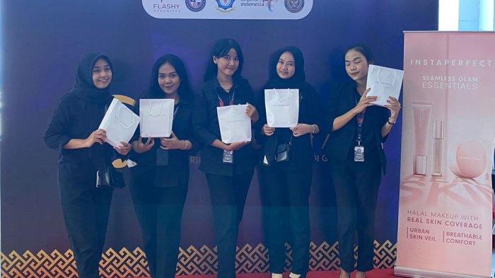 Program study Pengelolaan Konvensi dan Acara Politeknik Pariwisata (Poltekpar)  Kota Makassar Makassar menggelar Seminar Nasional 2024 Dibalik Layar dengan tema Peluang Karier Event Organizer Bagi Generasi Z, Selasa, 30 April 2024. 

Seminar ini menghadirkan sebanyak 200 peserta dari delapan sekolah tingkat SMK dan SMA di Makassar yang berkecimpung dalam dunia MICE.