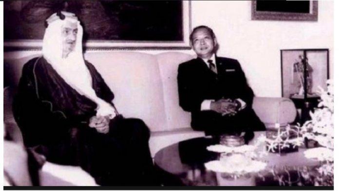 TRIBUNWIKI: Kilas Balik Sejarah Raja Faisal Terbunuh, Raja Arab Saudi ...