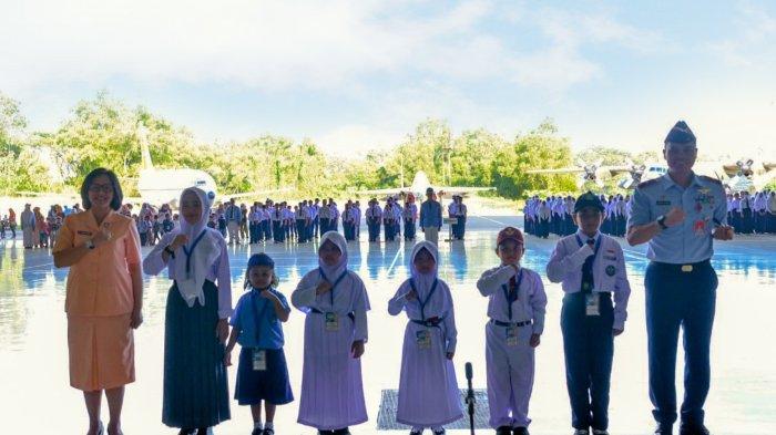MPLS bagi para siswa baru sekolah Angkasa di Lanud Sultan Hasanuddin resmi dibuka oleh Danlanud Sultan Hasanuddin Marsma TNI Benny Arfan di hanggar Skadron Udara 33.