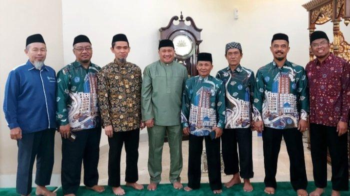 Ketua Lembaga Dakwah Komunitas Muhammadiyah Sulawesi Selatan, Dr. Usman Jasad, dalam ceramahnya pada Pengajian Bulanan Universitas Muhammadiyah (Unismuh) Makassar yang dirangkaikan dengan Perayaan Maulid Nabi Muhammad SAW, di Masjid Subulussalam Al-Khoory Kampus Unismuh, Jalan Sultan Alauddin, Makassar, Selasa (17/9/2024).