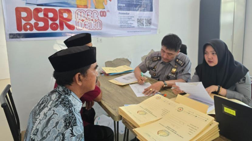 Imigrasi Makassar Hadirkan Layanan Paspor Merdeka di Bantaeng, Layani 129 Pemohon