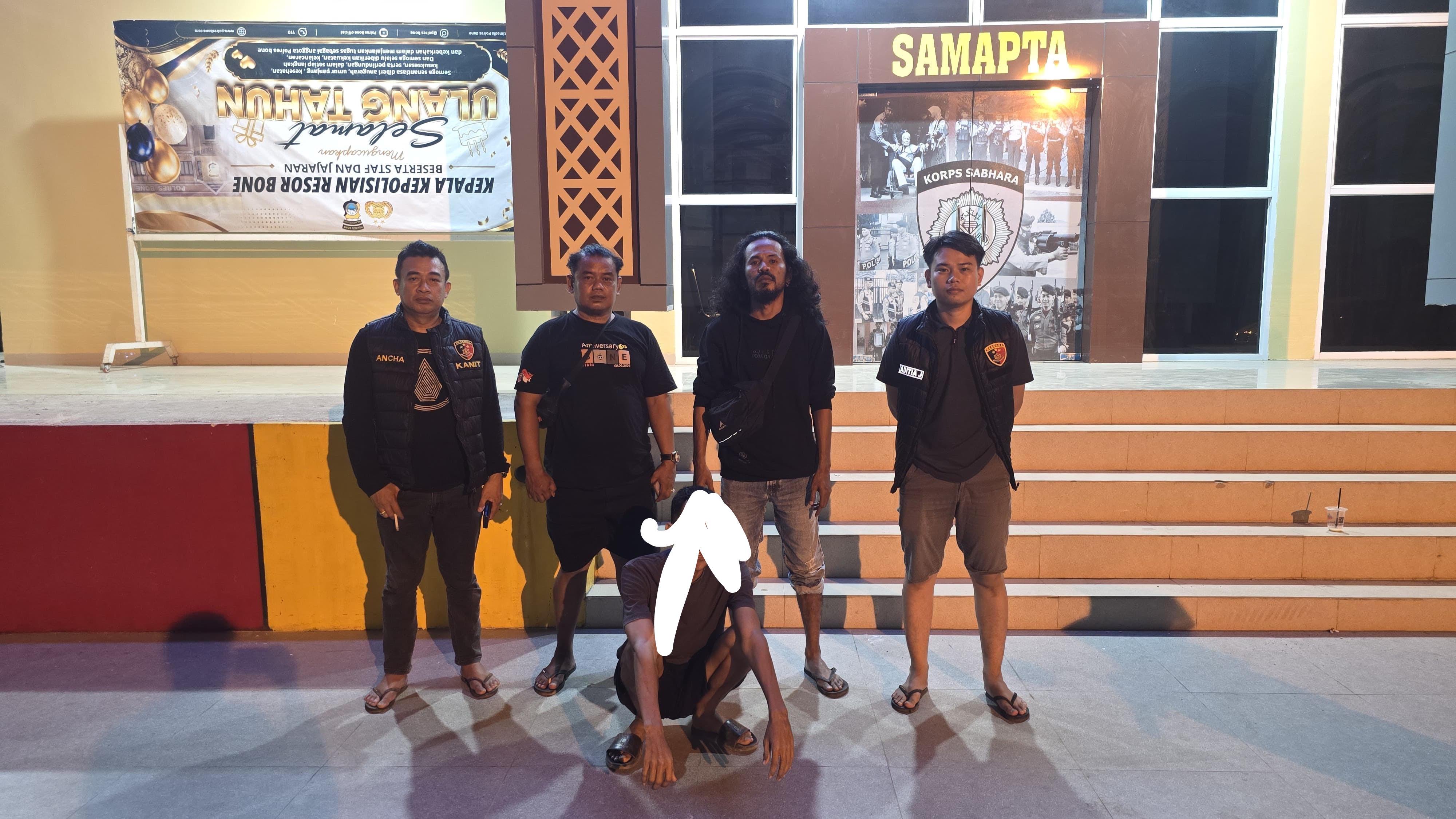 Tipu Pemilik Toko, Pria di Bone Diringkus Usai Borong Besi Curian